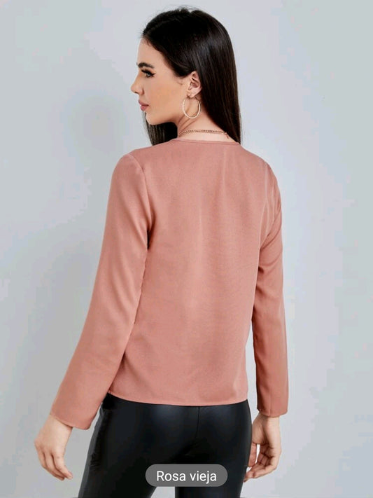 Blusa unicolor de cuello V