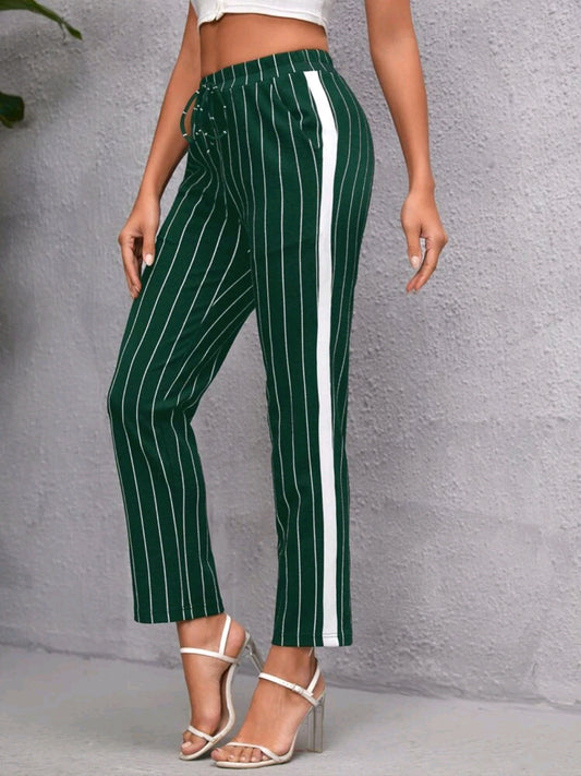 Pantalones con estampado de rayas con costura lateral, con nudo delantero