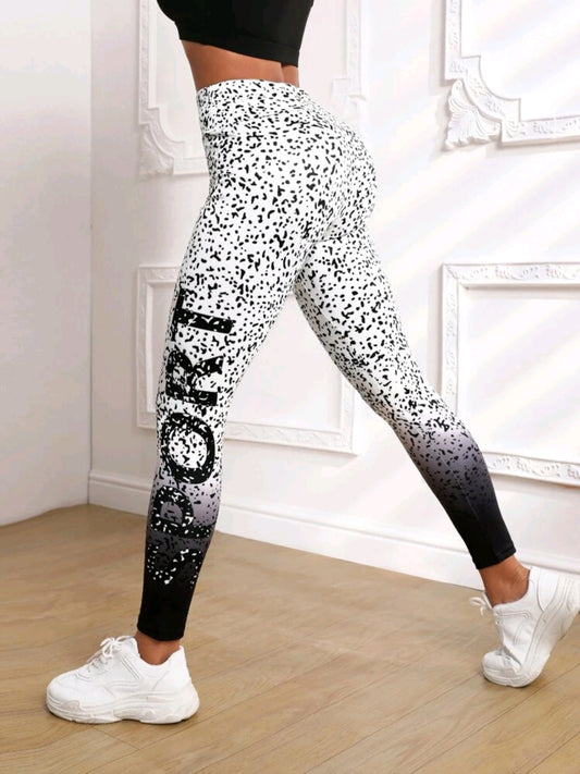 Leggings deportivos de lunares con estampado de letra