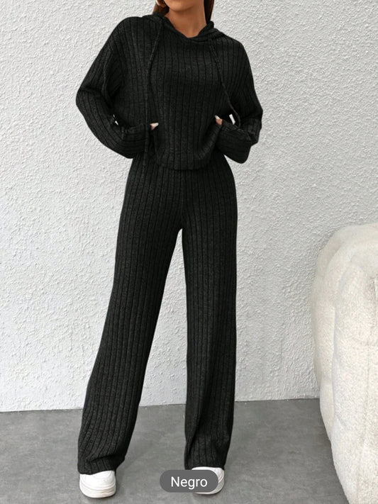 Conjunto deportivo tejido de canale, con capucha