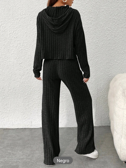 Conjunto deportivo tejido de canale, con capucha