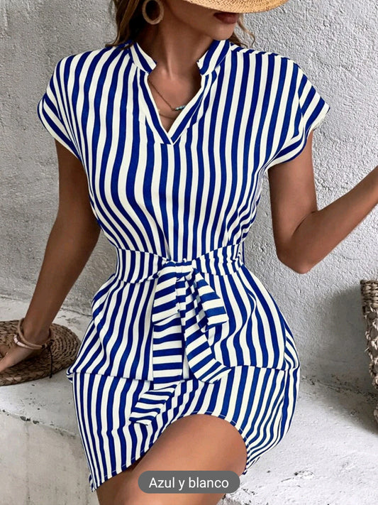 Vestido con cinturon, estampado de rayas verticales