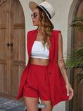 Cargar la imagen en la vista de la galería, Conjunto de shorts y blazer chaleco con boton delantero
