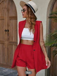 Cargar la imagen en la vista de la galería, Conjunto de shorts y blazer chaleco con boton delantero
