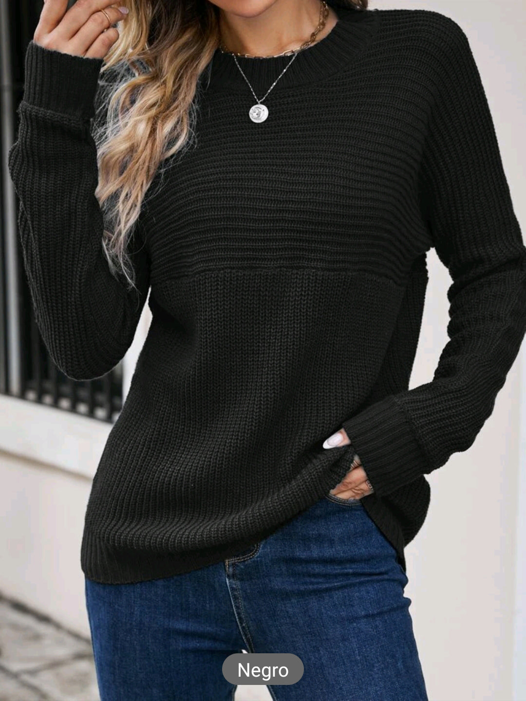 Sueter tejido de cuello redondo
