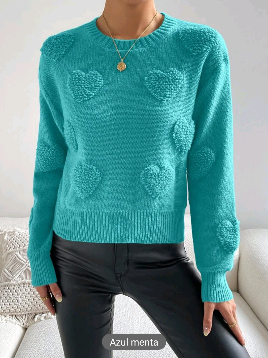 Sueter con corazon tejido