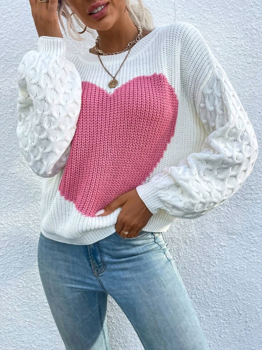Sueter tejido con patron de corazon